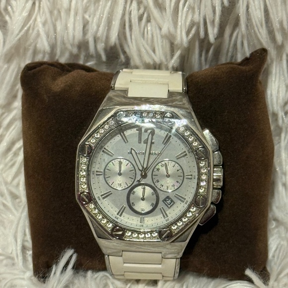 Unique Michael Kors watch - Picture 4 of 15